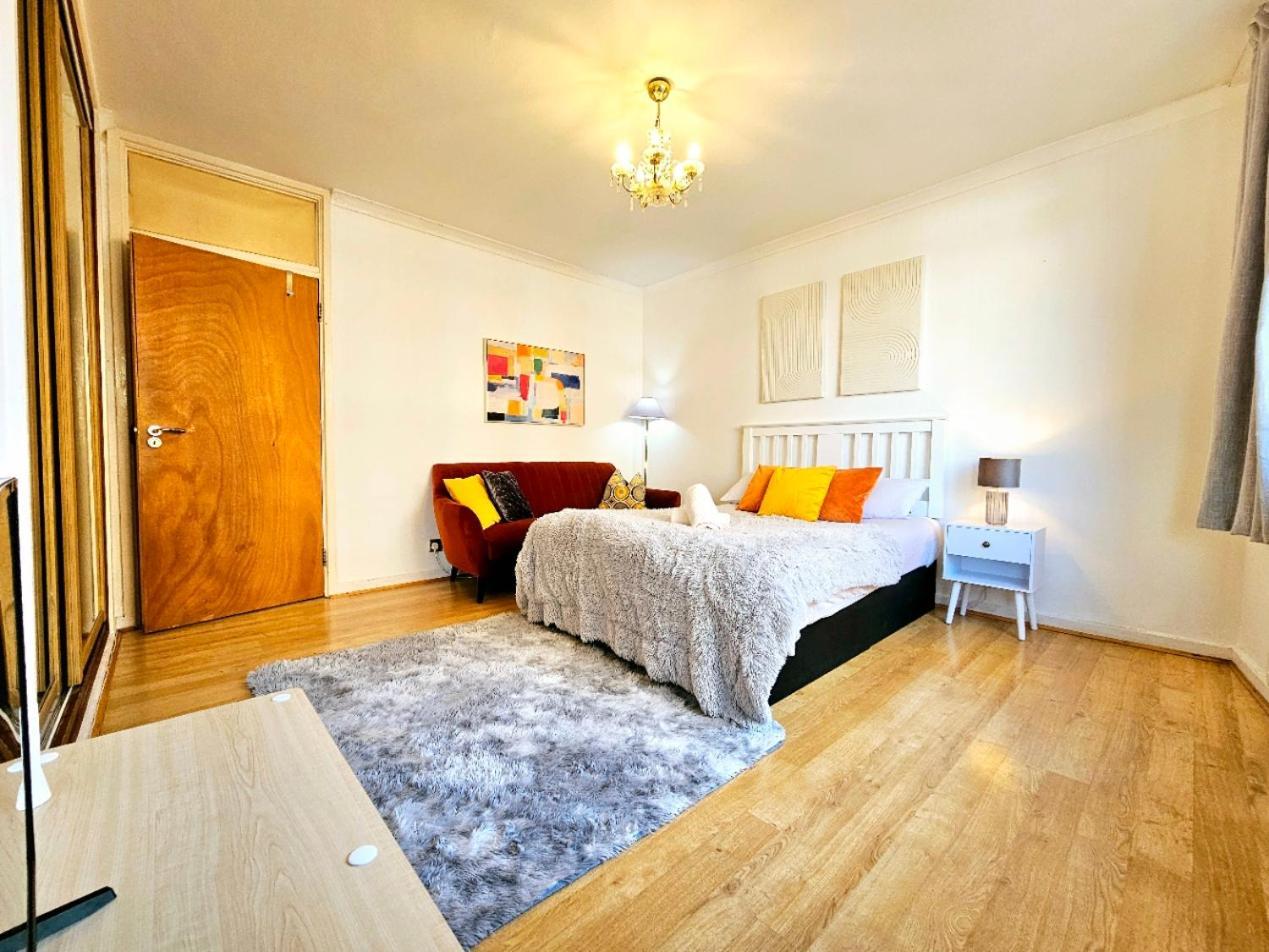 Bright & Spacious Home In Building With Lift, Right Next To Bayswater Station - Walk To Kensington Palace, Hyde Park, Little Venice & Notting Hill Londres Extérieur photo